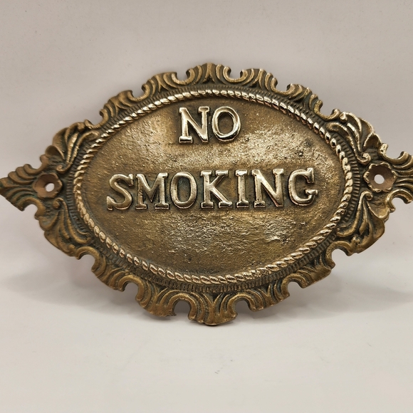 Vintage Ornate Solid Brass NO SMOKING Sign Plaque Oval 6" x 3.5" - Picture 4 of 6